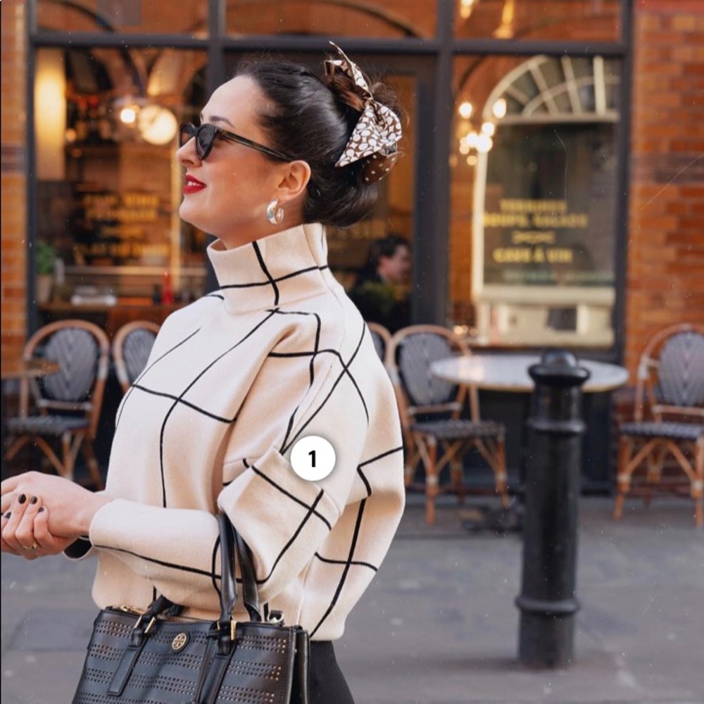 lovely heavy sweater. Online store CHICWISH.